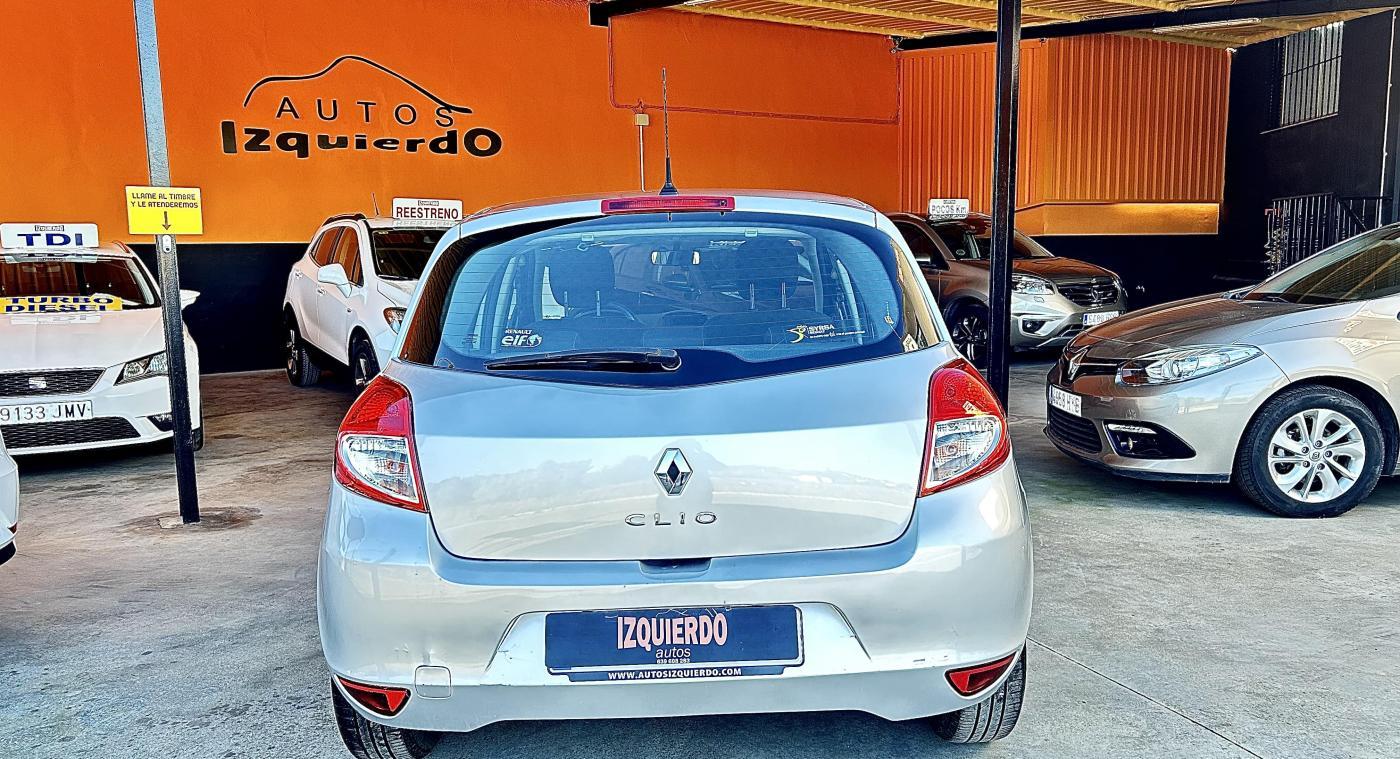 Renault Clio 1.2 i 75 cv