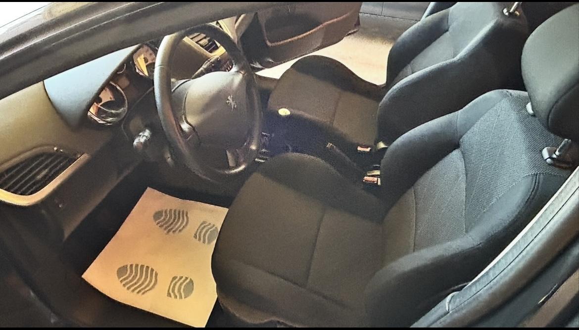 Peugeot 207 1.4 HDI 70 cv