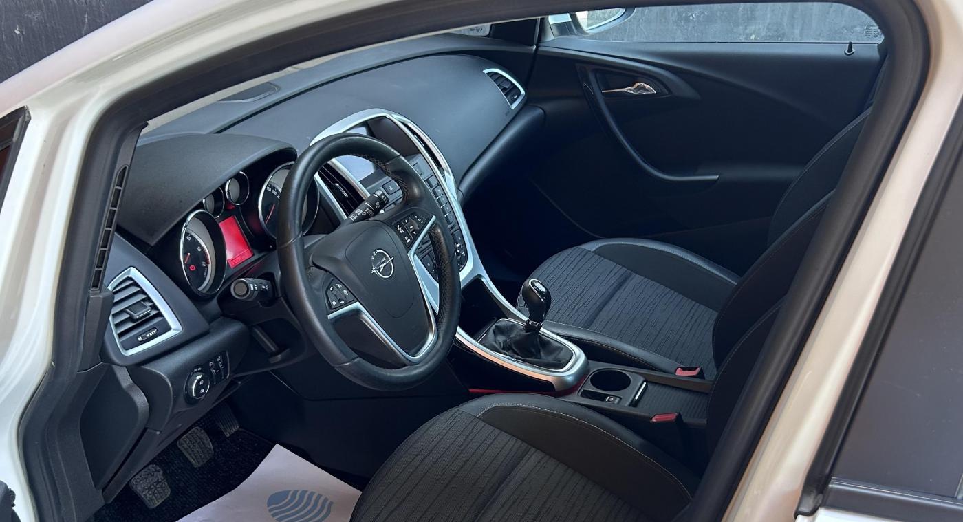 Opel astra 1.6 CDTI 110 cv