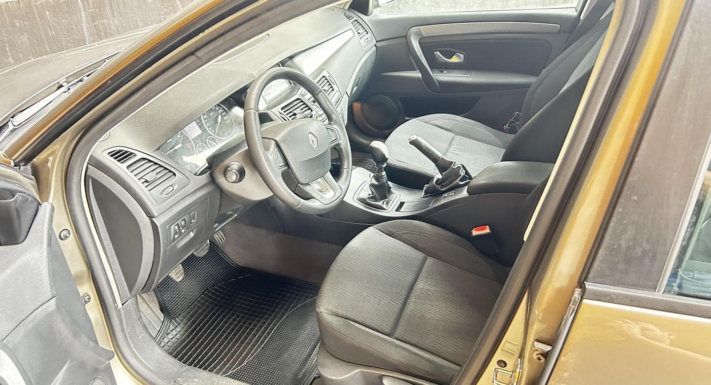 Renault laguna  1.5 DCI 110 cv