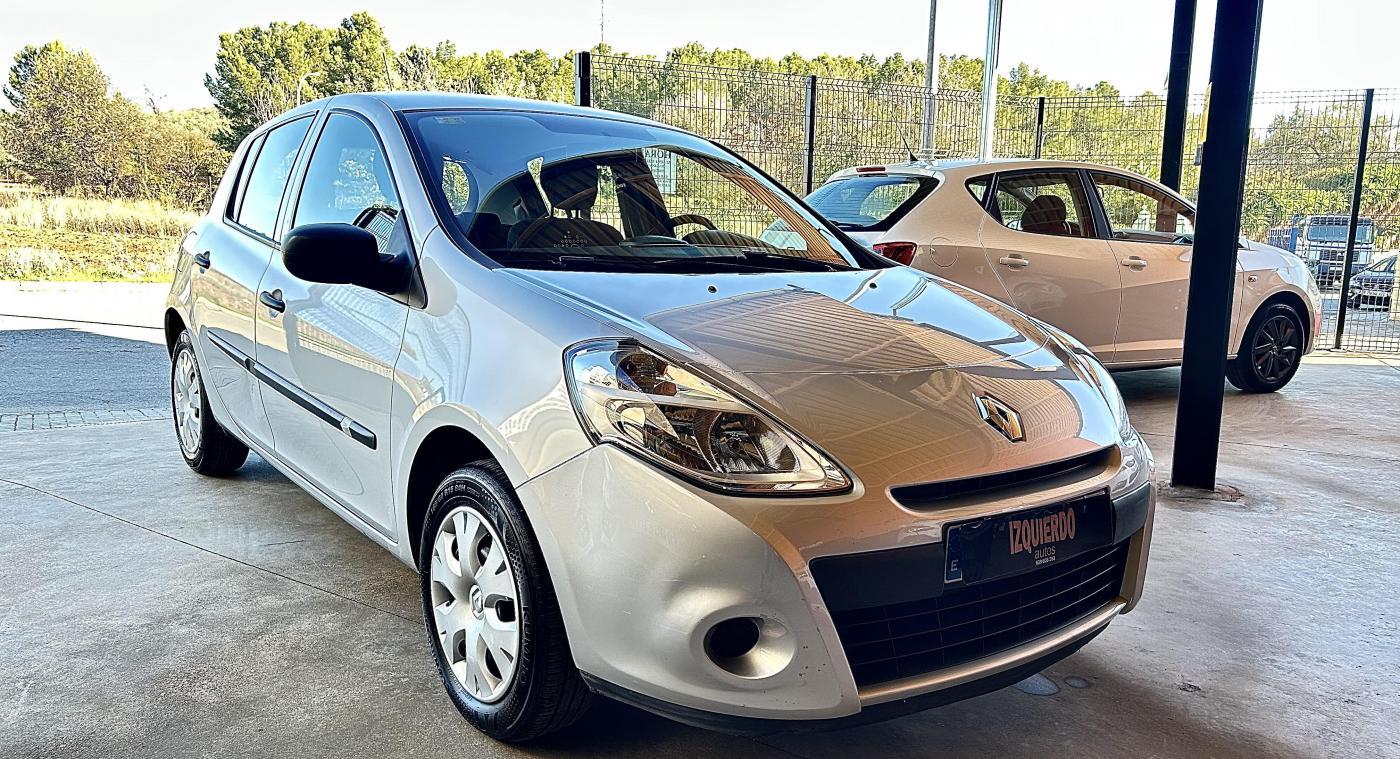 Renault Clio 1.2 i 75 cv
