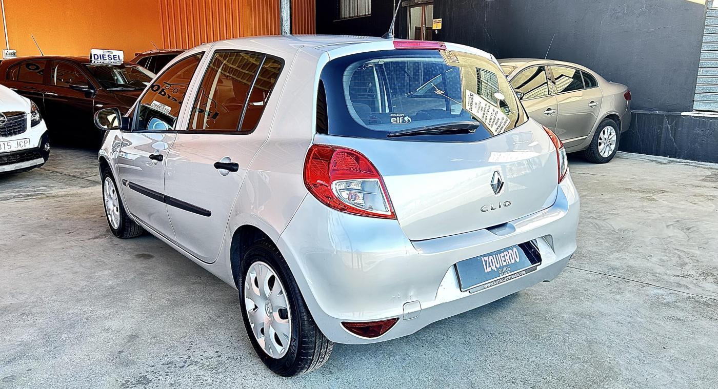 Renault Clio 1.2 i 75 cv